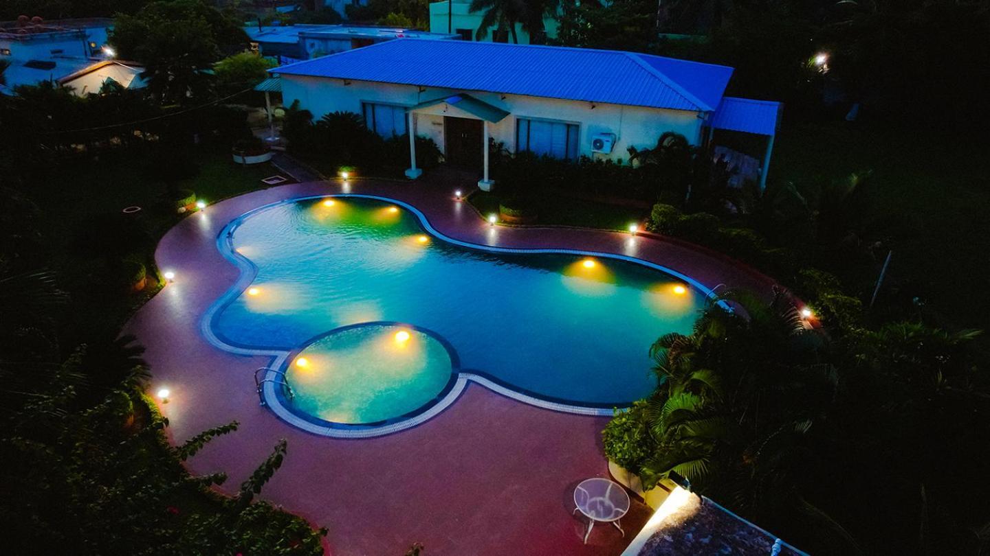 Chanakya Bnr Hotel Puri Luaran gambar