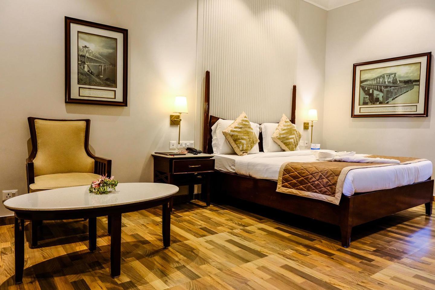 Chanakya Bnr Hotel Puri Luaran gambar