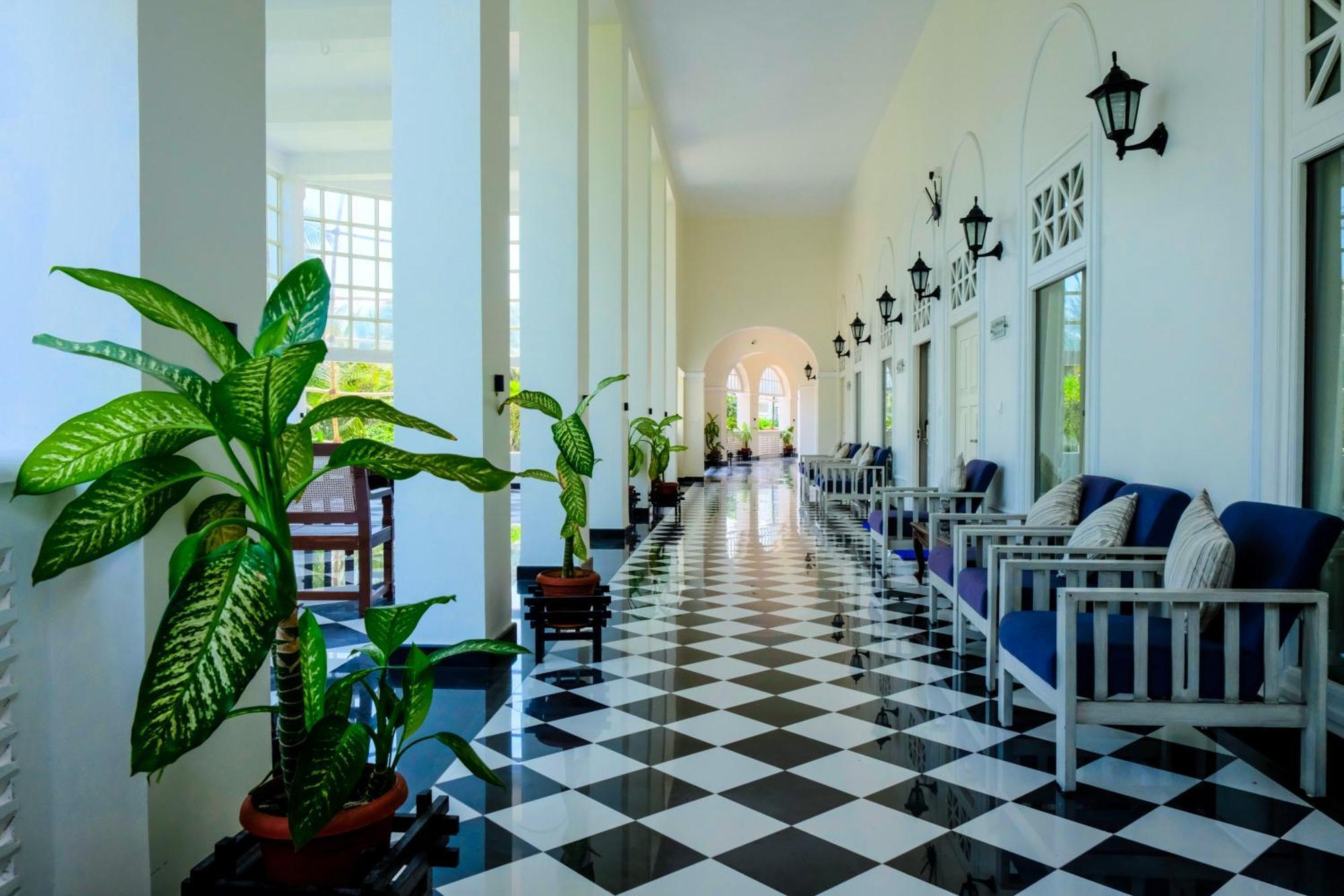Chanakya Bnr Hotel Puri Luaran gambar