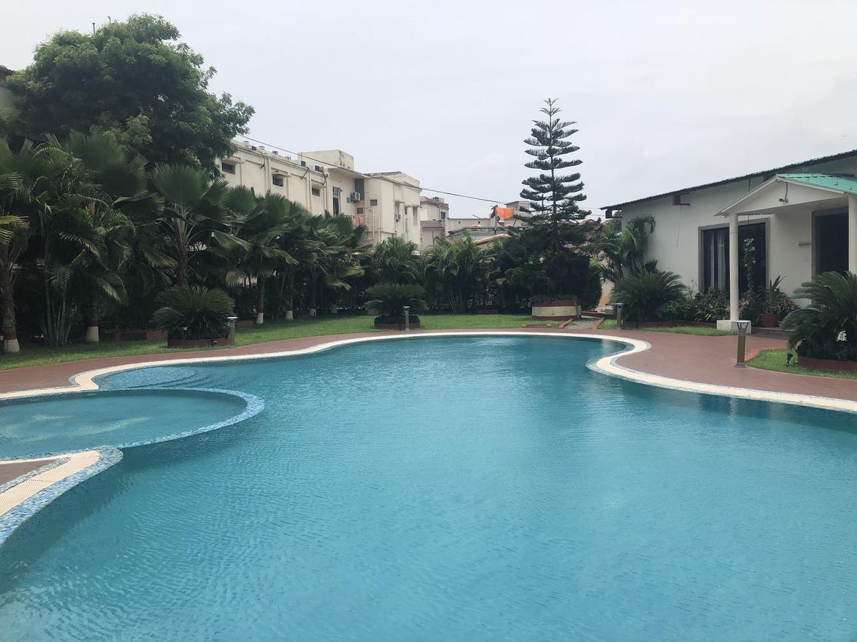Chanakya Bnr Hotel Puri Luaran gambar